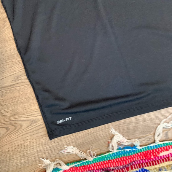 nike dri fit shirt - Picture 5 of 6